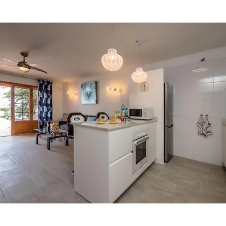 Puerto Chico Y Playa Blanca (Lanzarote)