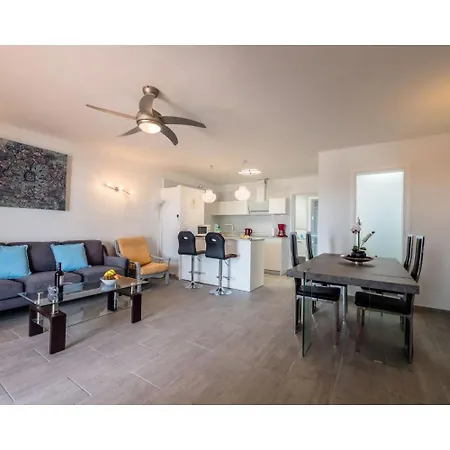Puerto Chico Y Holiday home